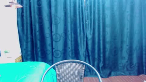 M E G A N   online show from 02.17.25