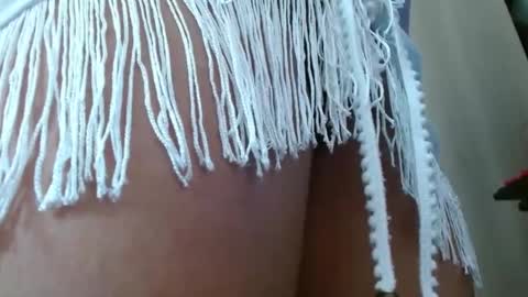 Snapshot of meganharry chatting on 11.23.25 meganharry online show from 11.23.25