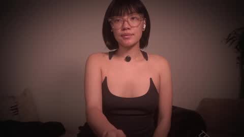 Snapshot of meganmei666 chatting on 11.11.25 for more 3 online show from 11.11.25