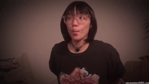 Snapshot of meganmei666 chatting on 11.24.25 for more 3 online show from 11.24.25