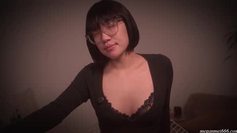 Snapshot of meganmei666 chatting on 12.14.25 for more 3 online show from 12.14.25