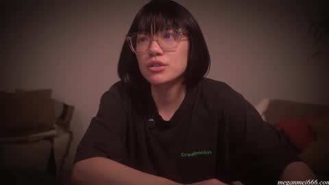 Snapshot of meganmei666 chatting on 12.15.25 for more 3 online show from 12.15.25