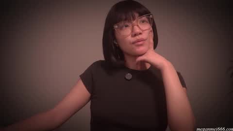 Snapshot of meganmei666 chatting on 12.18.25 for more 3 online show from 12.18.25