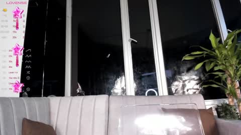 Snapshot of megann__sweet chatting on 01.18.25 Mara online show from 01.18.25