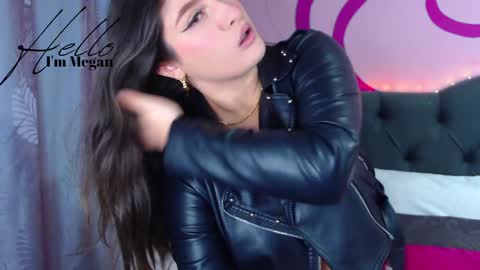 Im Megan Please do not demand a show without first tiping  Thank you online show from 12.31.24