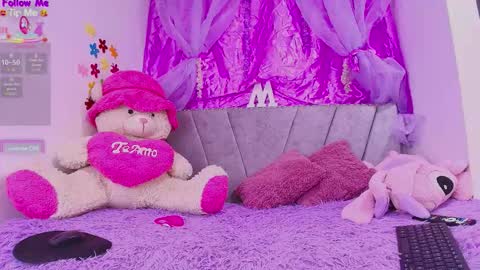 Snapshot of meganrouss7 chatting on 11.25.25 Megan online show from 11.25.25