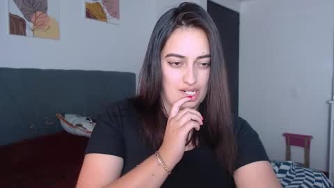 Snapshot of megansnow_ chatting on 12.05.25 MEGAN online show from 12.05.25