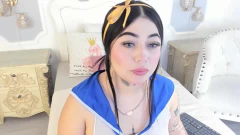 Snapshot of meganstar__ chatting on 10.17.25 Megan online show from 10.17.25