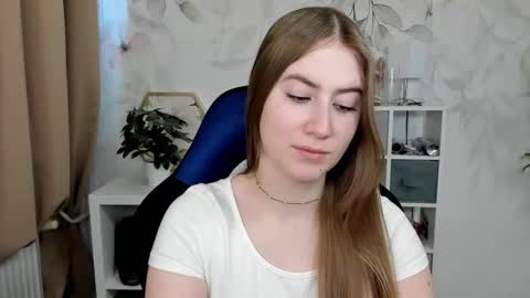Snapshot of meganx_candy chatting on 05.22.26 Megan online show from 05.22.26