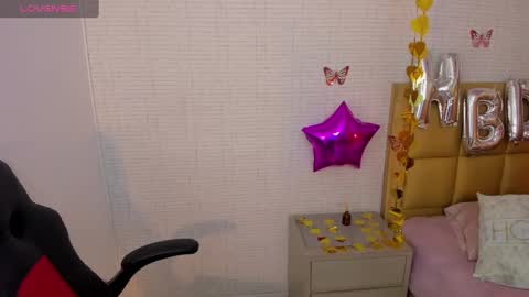 M E G A N  online show from 09.30.25