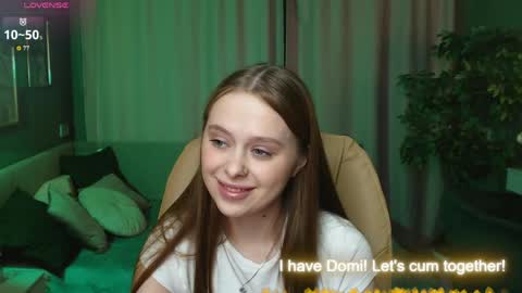 Snapshot of megg_ryan chatting on 05.25.26 megg_ryan online show from 05.25.26