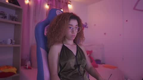 Snapshot of meggan_jade chatting on 12.13.24 Meggan online show from 12.13.24