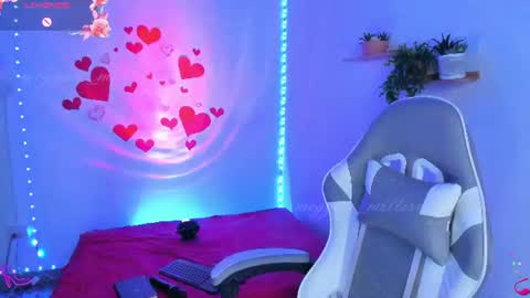   online show from 06.19.26