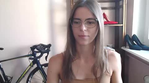 Megi online show from 04.02.26