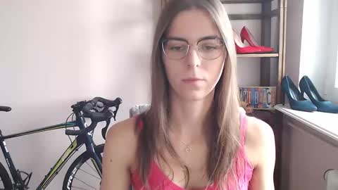 Snapshot of megi_erotic chatting on 04.19.26 Megi online show from 04.19.26