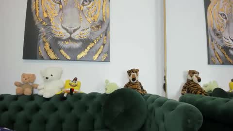 Snapshot of megpalmer chatting on 11.12.25 megpalmer online show from 11.12.25