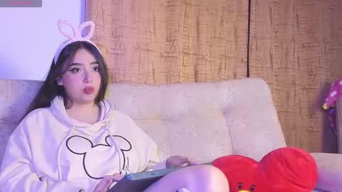 Snapshot of megumi_yang chatting on 11.13.25 Megumi online show from 11.13.25