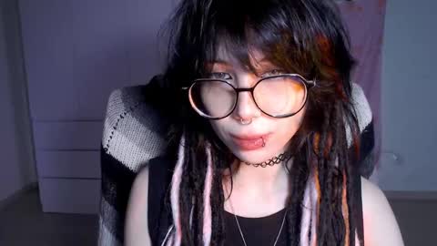 Snapshot of meitenshi chatting on 11.15.25 mori3 online show from 11.15.25