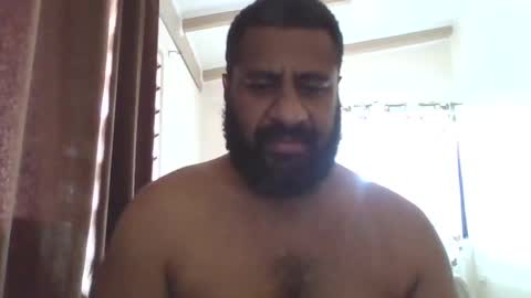 IslandBoy online show from 01.12.25