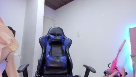 Snapshot of melani_xc chatting on 11.07.25 MELANI - online show from 11.07.25