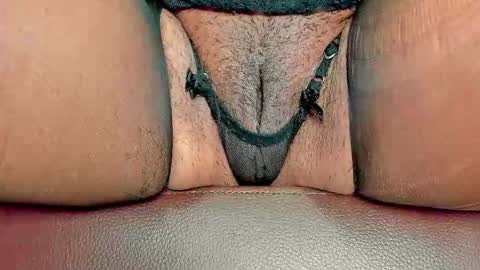 Snapshot of melania_browis chatting on 11.16.25 Melania online show from 11.16.25