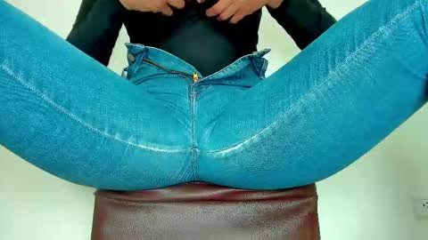 Snapshot of melania_browis chatting on 11.21.25 Melania online show from 11.21.25