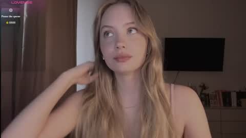 Snapshot of melanie__murr chatting on 06.13.26 melanie__murr online show from 06.13.26