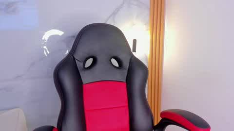 Melanie Bonelli online show from 10.16.25