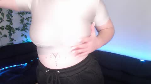 Snapshot of melanie_kissx chatting on 02.06.25 Melanie kissx online show from 02.06.25