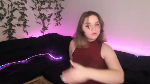 Snapshot of melanie_kissx chatting on 02.22.25 Melanie kissx online show from 02.22.25