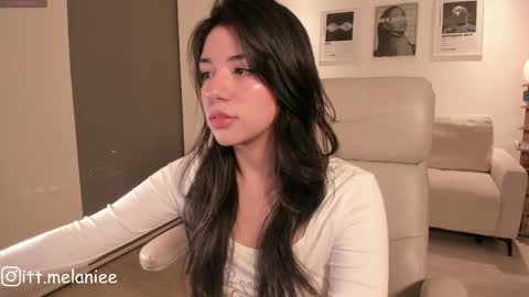 Snapshot of melanie_owo chatting on 05.24.26 Melanie online show from 05.24.26