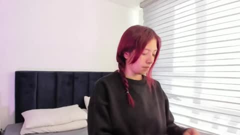 Melanie roux  online show from 06.02.26