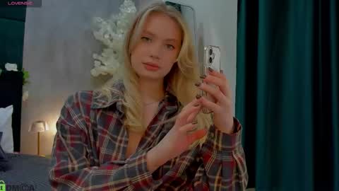 Melanie online show from 11.22.25