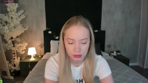 Melanie online show from 12.15.25