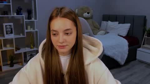 MelanieAlves online show from 11.29.25