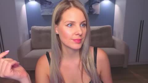 Snapshot of melaniebennett chatting on 01.16.26 Melanie Bennett online show from 01.16.26