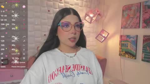 Snapshot of melaniegrayx chatting on 05.19.26 melaniegrayx online show from 05.19.26