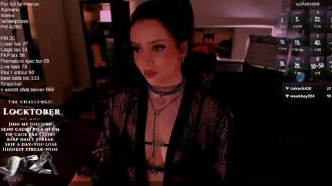 Snapshot of melanielipps chatting on 10.05.25 Melanie  online show from 10.05.25