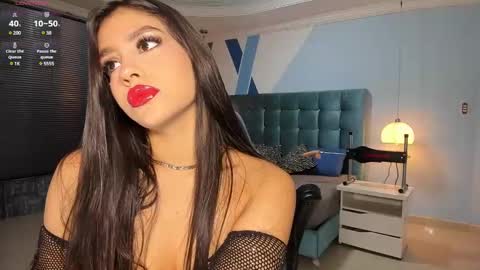 Snapshot of melanierioss_ chatting on 01.29.25 online show from 01.29.25