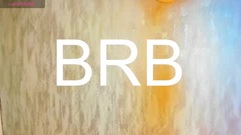 Snapshot of melanierioss_ chatting on 03.04.25 online show from 03.04.25