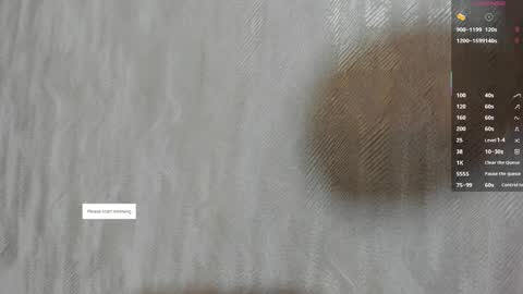 Snapshot of melanierioss_ chatting on 10.12.25 online show from 10.12.25