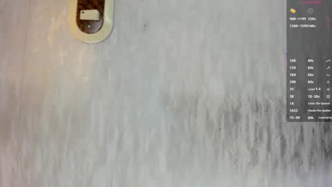 Snapshot of melanierioss_ chatting on 10.26.25 online show from 10.26.25