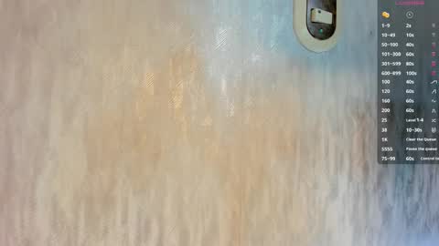 Snapshot of melanierioss_ chatting on 11.09.25 online show from 11.09.25