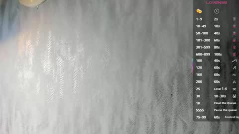 Snapshot of melanierioss_ chatting on 11.23.25 online show from 11.23.25