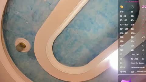 Snapshot of melanierioss_ chatting on 11.25.25 online show from 11.25.25