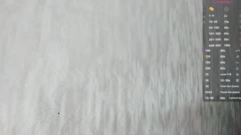 Snapshot of melanierioss_ chatting on 11.27.25 online show from 11.27.25