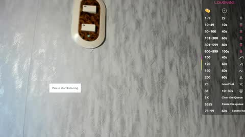 Snapshot of melanierioss_ chatting on 05.01.26 online show from 05.01.26