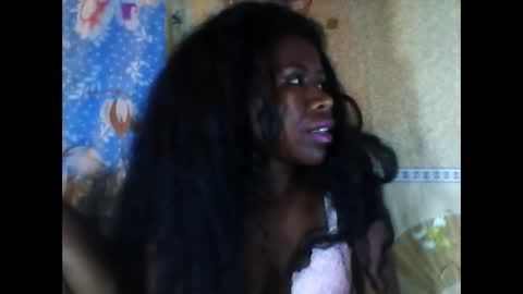 Snapshot of melanih chatting on 02.15.25 melanih online show from 02.15.25