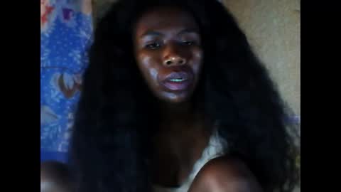Snapshot of melanih chatting on 02.22.25 melanih online show from 02.22.25