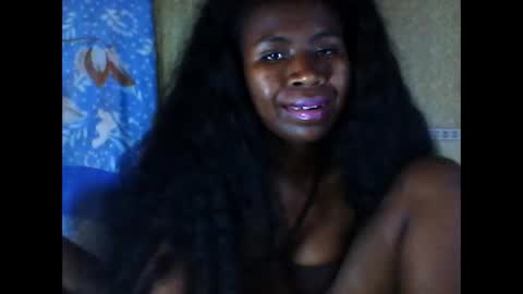 Snapshot of melanih chatting on 02.25.25 melanih online show from 02.25.25